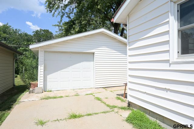 5040 Wilshire Boulevard, Lincoln, NE 68504