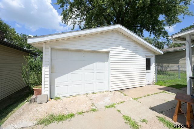 5040 Wilshire Boulevard, Lincoln, NE 68504