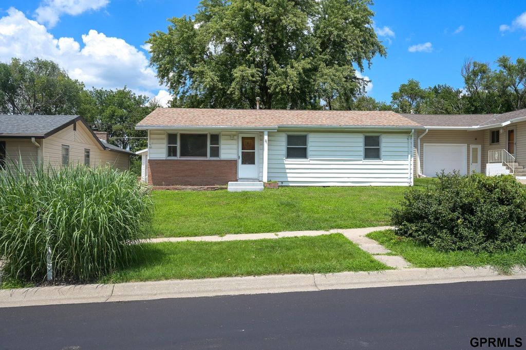 5040 Wilshire Boulevard, Lincoln, NE 68504