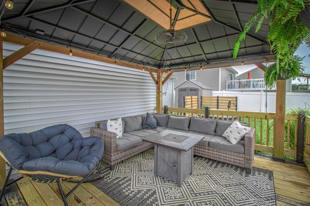 1742 Burr Pond Lane, Vicksburg, MI 49097