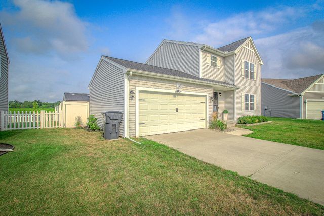 1742 Burr Pond Lane, Vicksburg, MI 49097