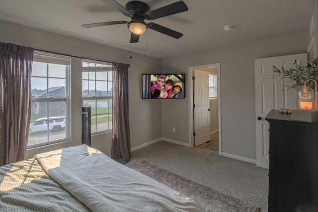 1742 Burr Pond Lane, Vicksburg, MI 49097