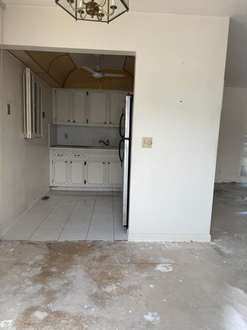 3040 Lake Osborne Drive 111, Lake Worth Beach, FL 33461