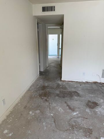 3040 Lake Osborne Drive 111, Lake Worth Beach, FL 33461