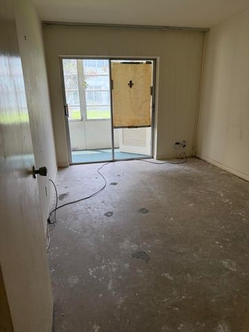 3040 Lake Osborne Drive 111, Lake Worth Beach, FL 33461