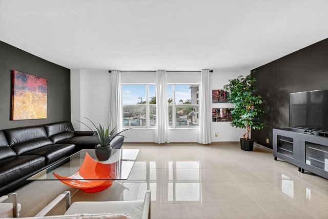 1881 Middle River Drive 301, Fort Lauderdale, FL 33305