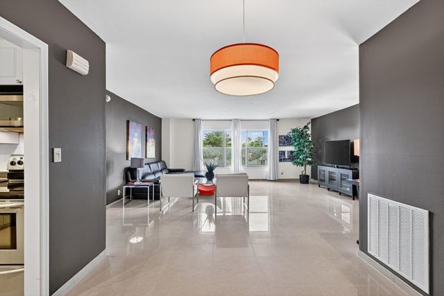 1881 Middle River Drive 301, Fort Lauderdale, FL 33305