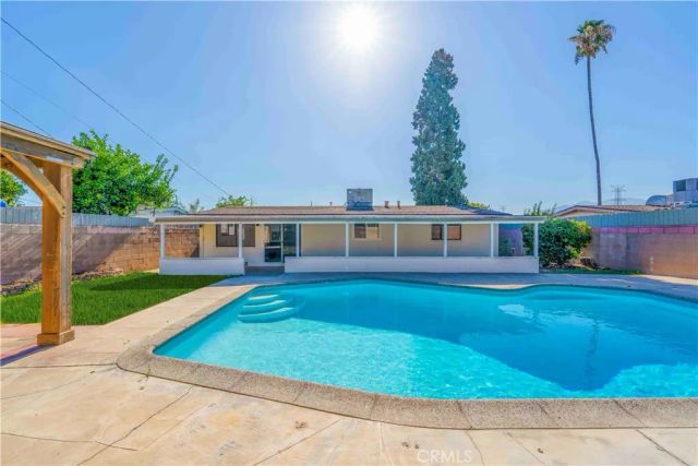 5248 N Enid, Azusa, CA 91702