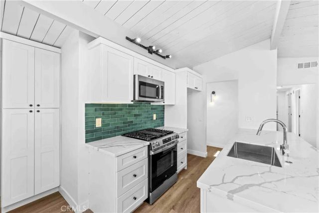 5248 N Enid, Azusa, CA 91702