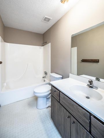 718 Heritage Way, Farmington, MN 55024