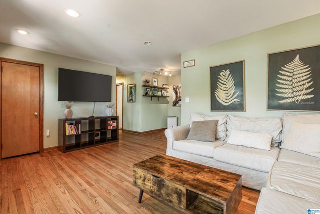 5501 CRESTWOOD BOULEVARD, Birmingham, AL 35212