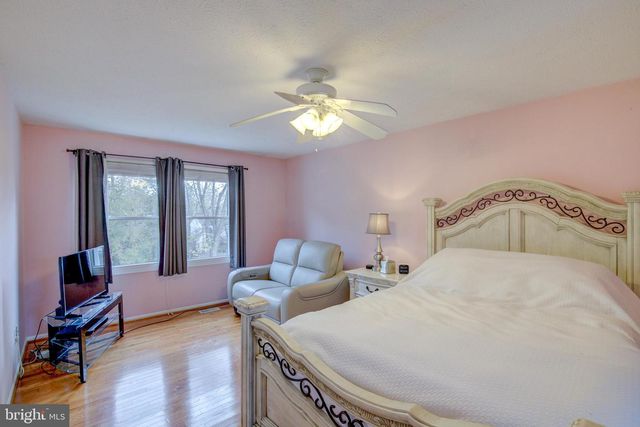 2629 NEW BANNER LN, Herndon, VA 20171