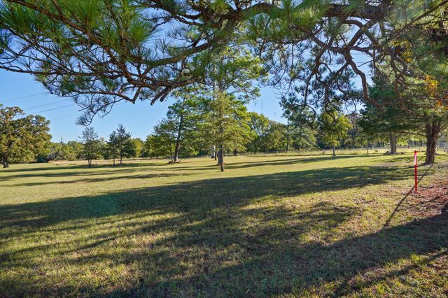 0000 Thompson Road, Willis, TX 77318