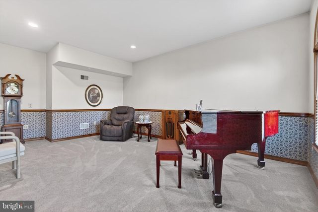 818 GREEN HILLS RD, Birdsboro, PA 19508