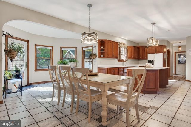 818 GREEN HILLS RD, Birdsboro, PA 19508