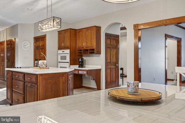 818 GREEN HILLS RD, Birdsboro, PA 19508