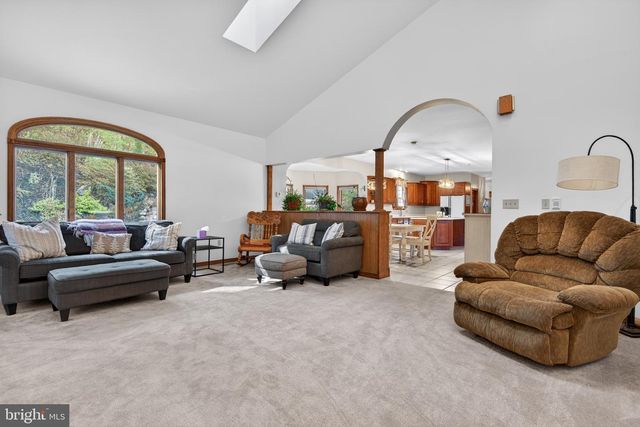 818 GREEN HILLS RD, Birdsboro, PA 19508