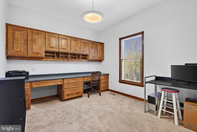 818 GREEN HILLS RD, Birdsboro, PA 19508