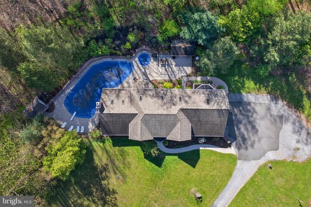 818 GREEN HILLS RD, Birdsboro, PA 19508