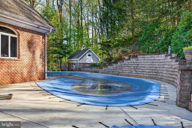 818 GREEN HILLS RD, Birdsboro, PA 19508