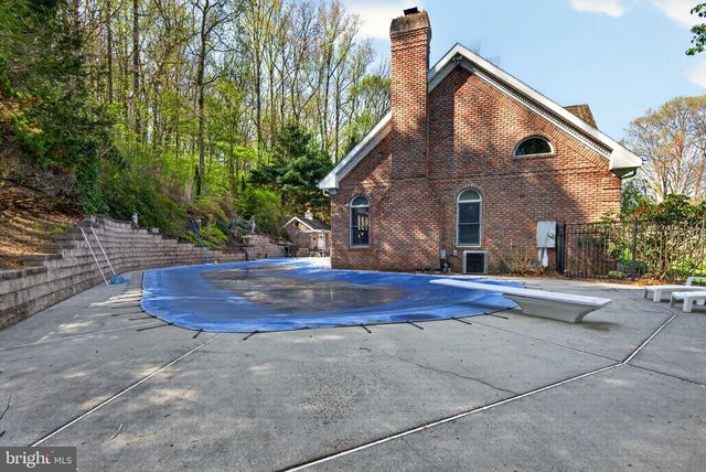 818 GREEN HILLS RD, Birdsboro, PA 19508
