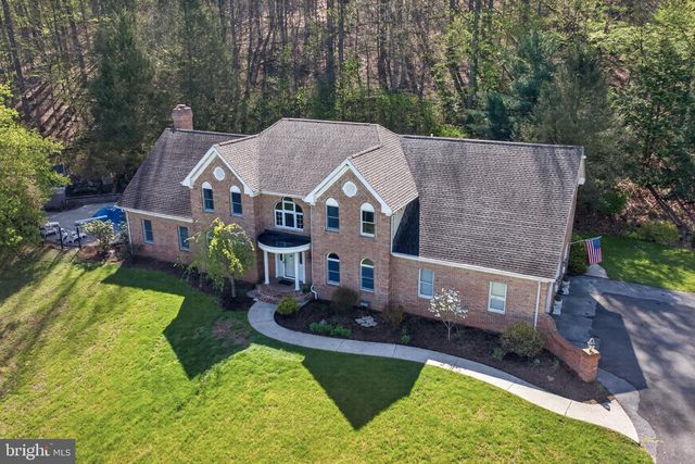 818 GREEN HILLS RD, Birdsboro, PA 19508