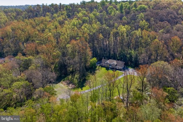 818 GREEN HILLS RD, Birdsboro, PA 19508