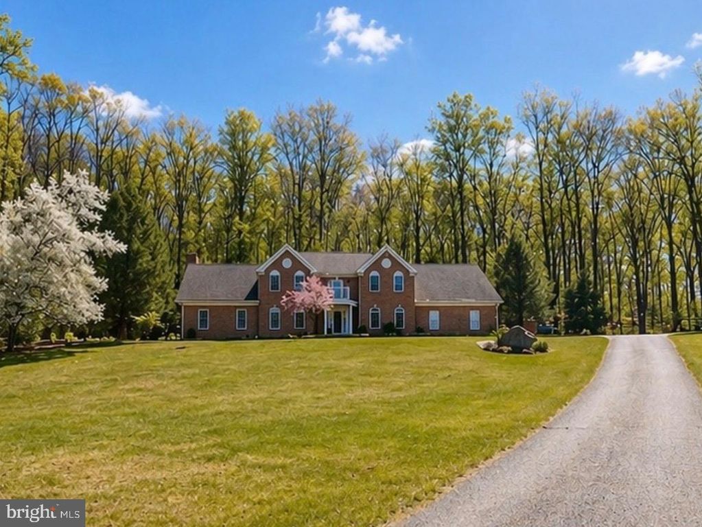 818 GREEN HILLS RD, Birdsboro, PA 19508