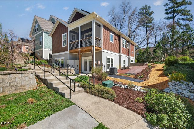 105 Fiori Hill Drive N, Hillsborough, NC 27278