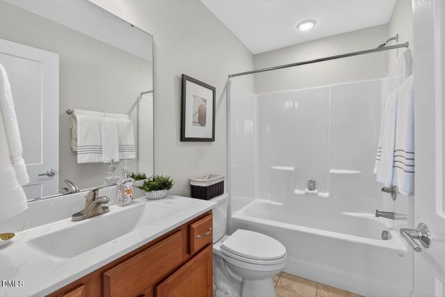 105 Fiori Hill Drive N, Hillsborough, NC 27278