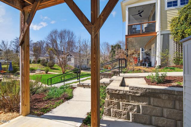 105 Fiori Hill Drive N, Hillsborough, NC 27278