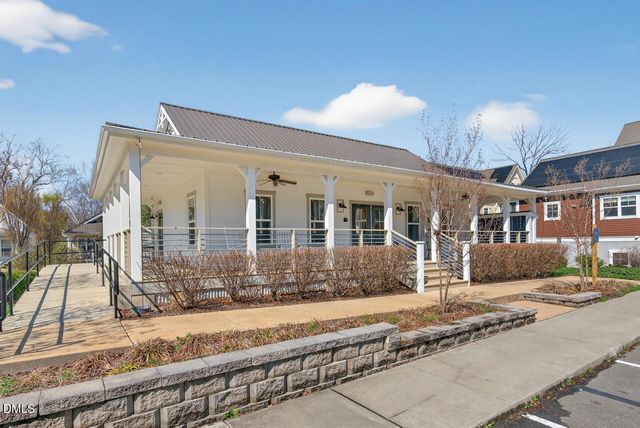 105 Fiori Hill Drive N, Hillsborough, NC 27278