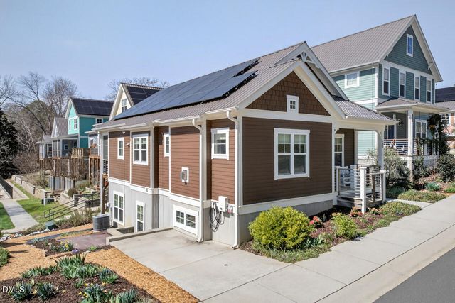 105 Fiori Hill Drive N, Hillsborough, NC 27278