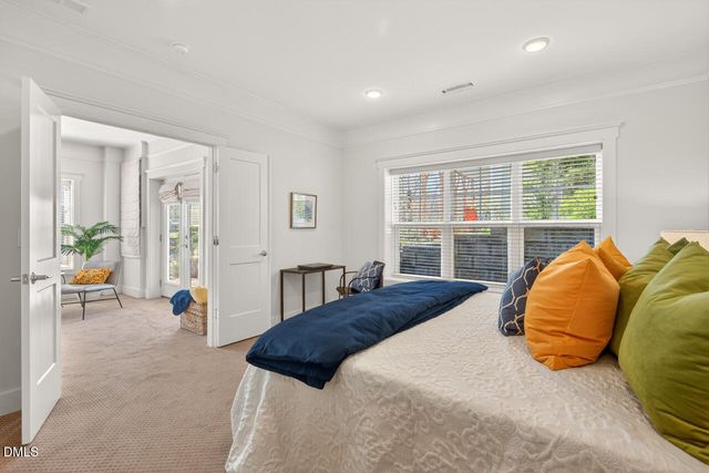 105 Fiori Hill Drive N, Hillsborough, NC 27278