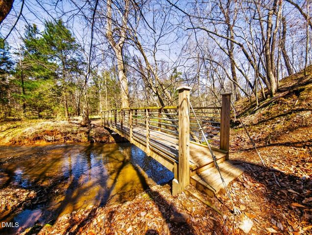 105 Fiori Hill Drive N, Hillsborough, NC 27278