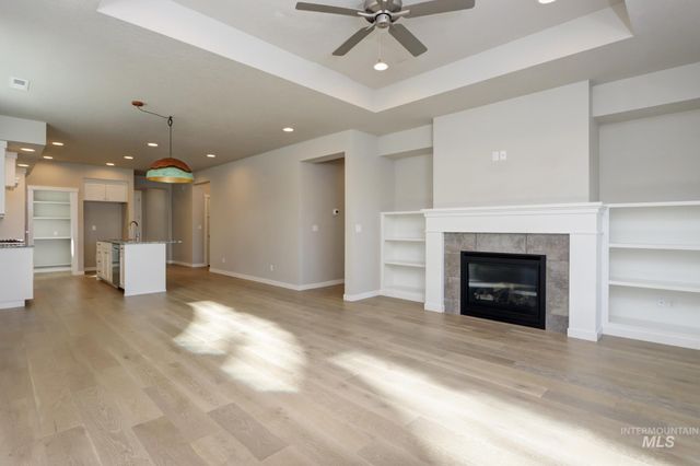 2214 E Danzee Dr, Boise, ID 83716