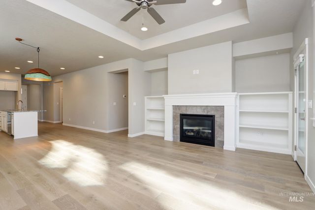 2214 E Danzee Dr, Boise, ID 83716