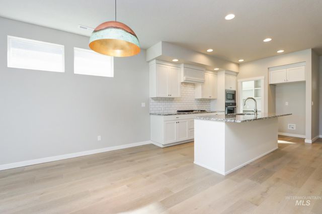 2214 E Danzee Dr, Boise, ID 83716