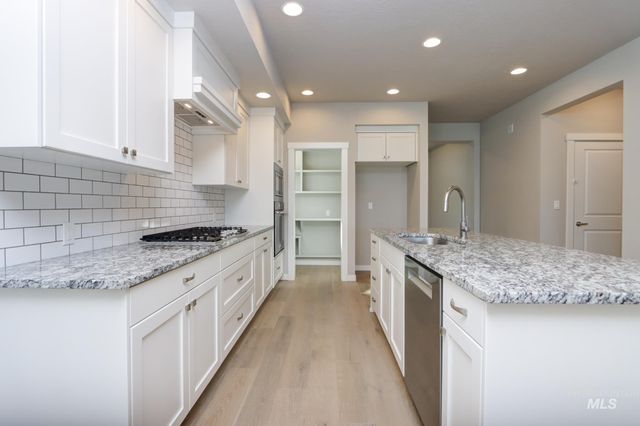 2214 E Danzee Dr, Boise, ID 83716