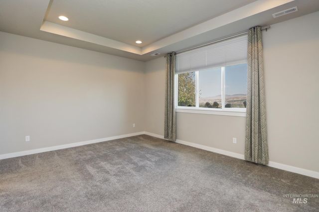 2214 E Danzee Dr, Boise, ID 83716