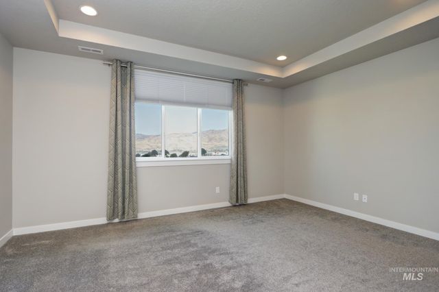 2214 E Danzee Dr, Boise, ID 83716