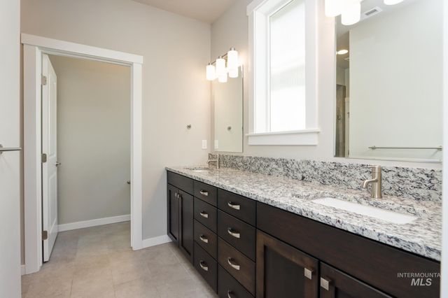 2214 E Danzee Dr, Boise, ID 83716