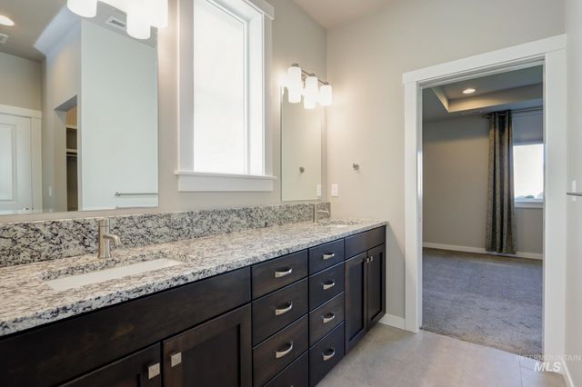 2214 E Danzee Dr, Boise, ID 83716