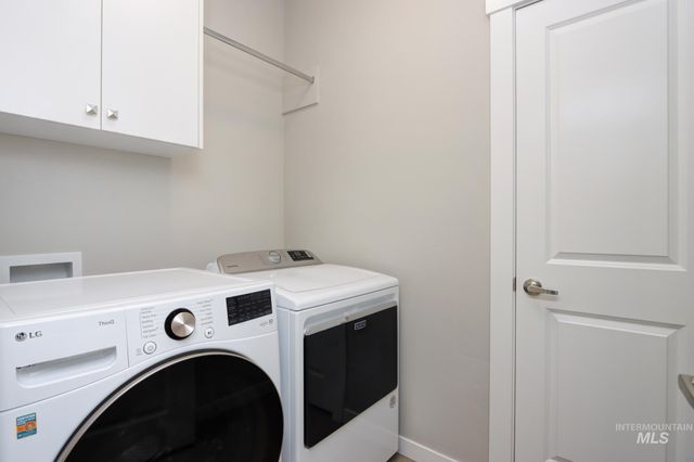 2214 E Danzee Dr, Boise, ID 83716
