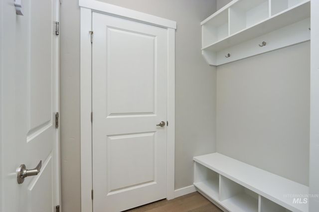 2214 E Danzee Dr, Boise, ID 83716
