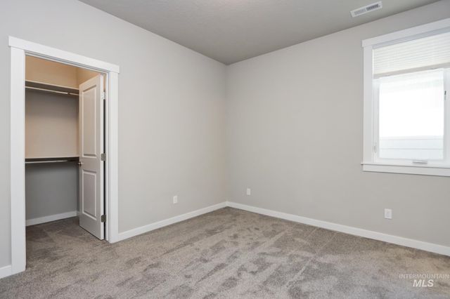 2214 E Danzee Dr, Boise, ID 83716