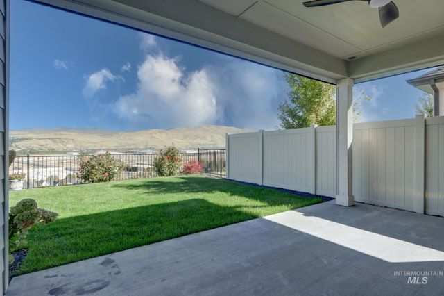 2214 E Danzee Dr, Boise, ID 83716