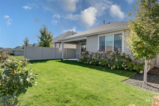 2214 E Danzee Dr, Boise, ID 83716
