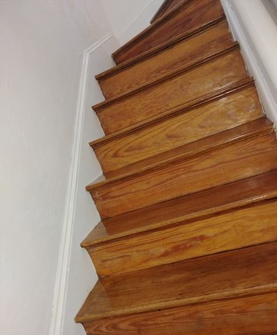 18 Spring St, Lexington, MA 02421
