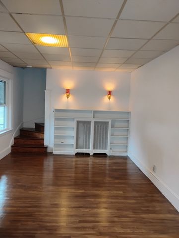 18 Spring St, Lexington, MA 02421